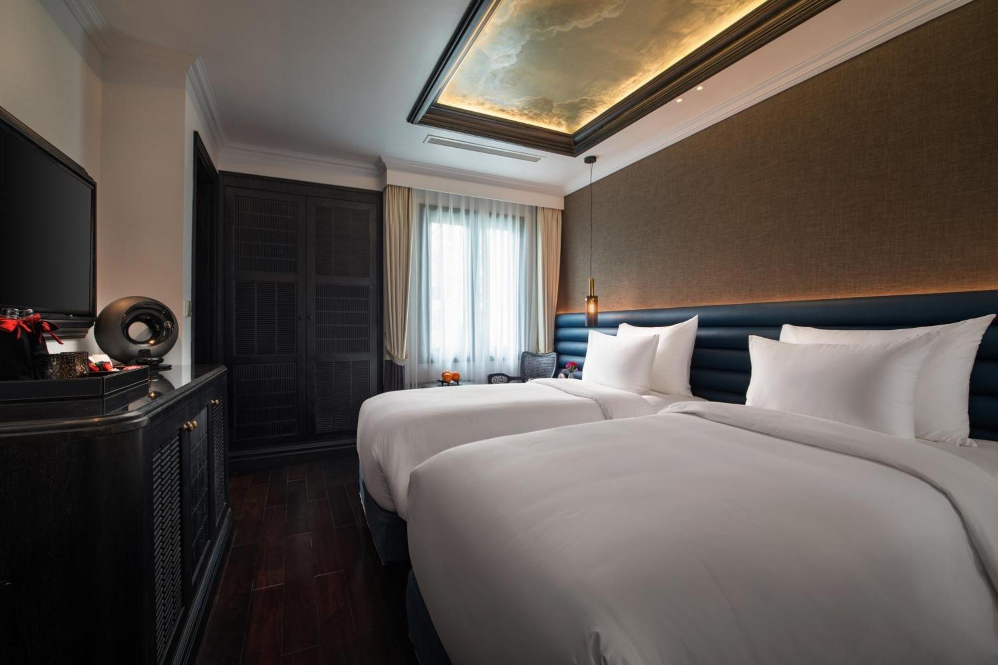 La Sinfonia Del Rey & Hotel Hanoï
